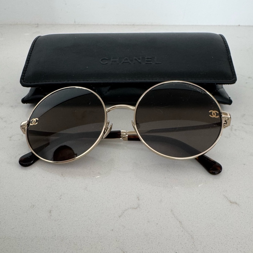 AUTHENTIC CHANEL round sunglasses